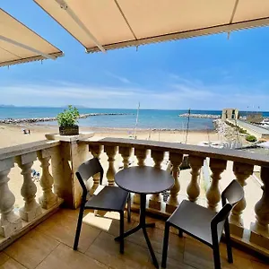 https://sea-view-apartment.it-tuscanyhotel.com
